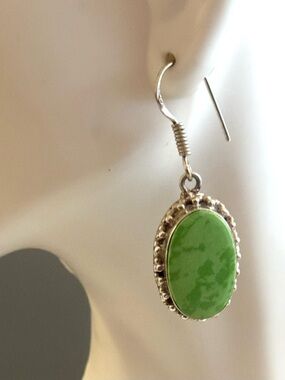 Vintage Southwestern Sterling Silver Green Gemstone Dangle Hook Earrings 925